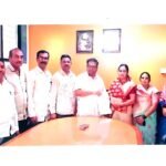 पुराच्या पाण्यात बुडून मृत्यू झालेल्या शेतकऱ्याच्या कुटूबियांना विमा रकमेचा धनादेश