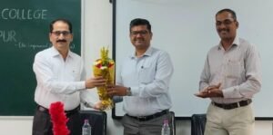 विद्यार्थ्यांनी चौकसपणे विचार करावा विश्वजीत भोसले