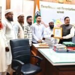 अतुलनीय समाजसेवेबद्दल जिल्हाधिकाऱ्यांच्याकडून मदनी ट्रस्टचा प्रशस्तीपत्र देऊन गौरव