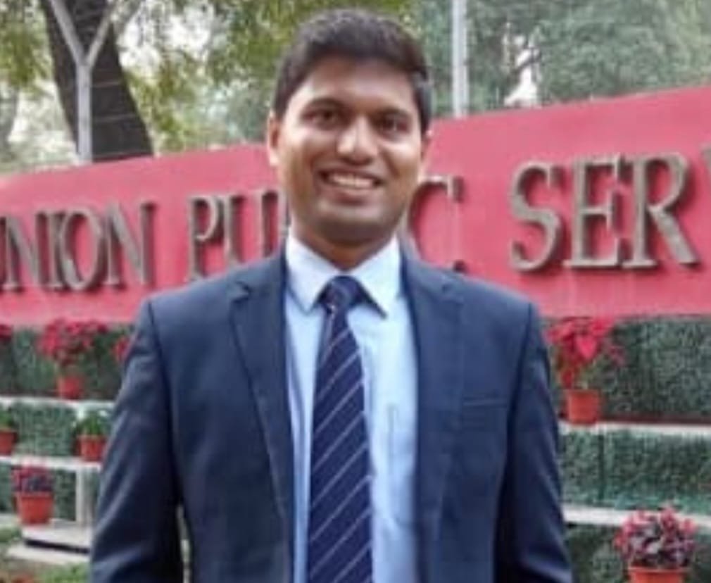 तुरुकवाडीचा सुपुत्र हर्षवर्धन पाटील यांचे यूपीएससीमध्ये उज्ज्वल यश
