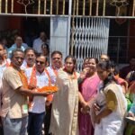 मिरजेत भाजप वर्धापनदिनी मिठाई वाटप