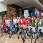 सेवासदन फाउंडेशनच्या ‘सायकल बँक’ उपक्रमातून १० गरजू विद्यार्थिनींना सायकली; ‘पालावरची शाळा’ सुरू